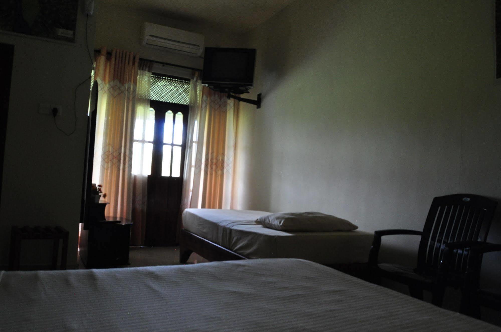 Nilketha Villa Eco Hotel Anuradhapura Dış mekan fotoğraf